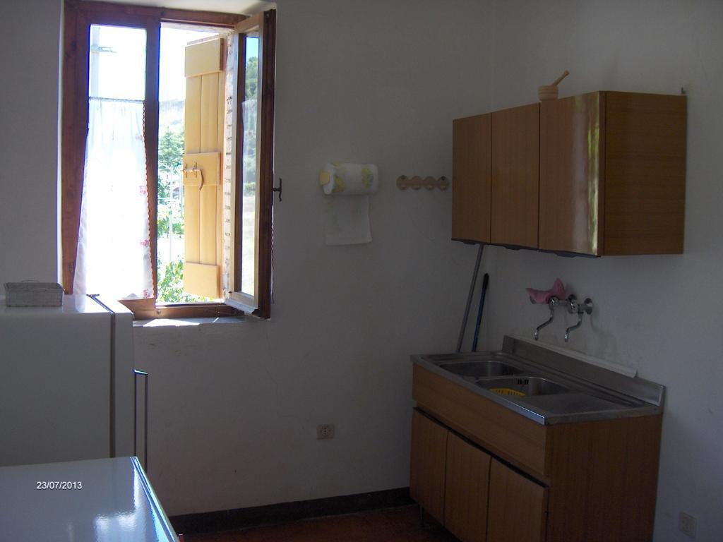 Agriturismo Il Palazzetto Lägenhet Campello sul Clitunno Rum bild